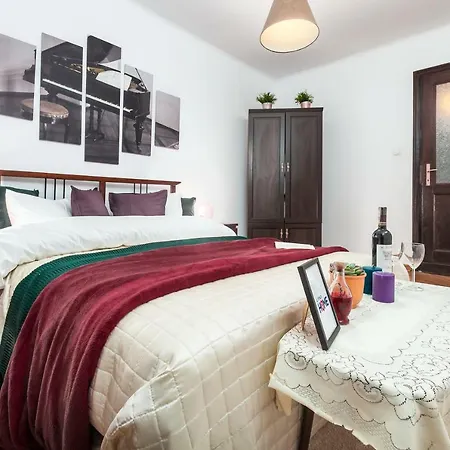 Chopin In Love Apartment *