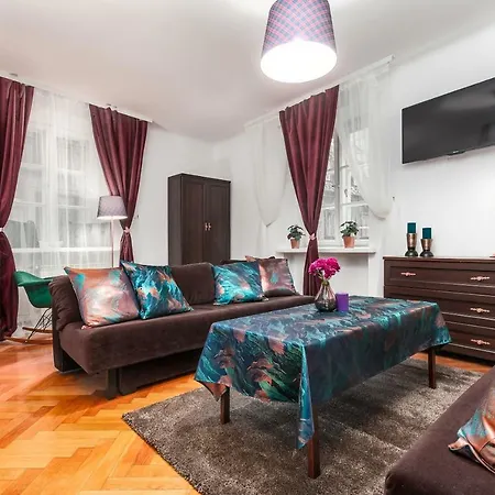 Chopin In Love Apartment